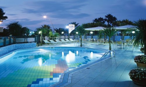 piscina-residence-playa